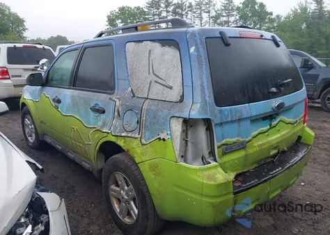 2011 Ford Escape Hybrid z USA, uszkodzony, nr VIN 1FMCU5K33BKA50416